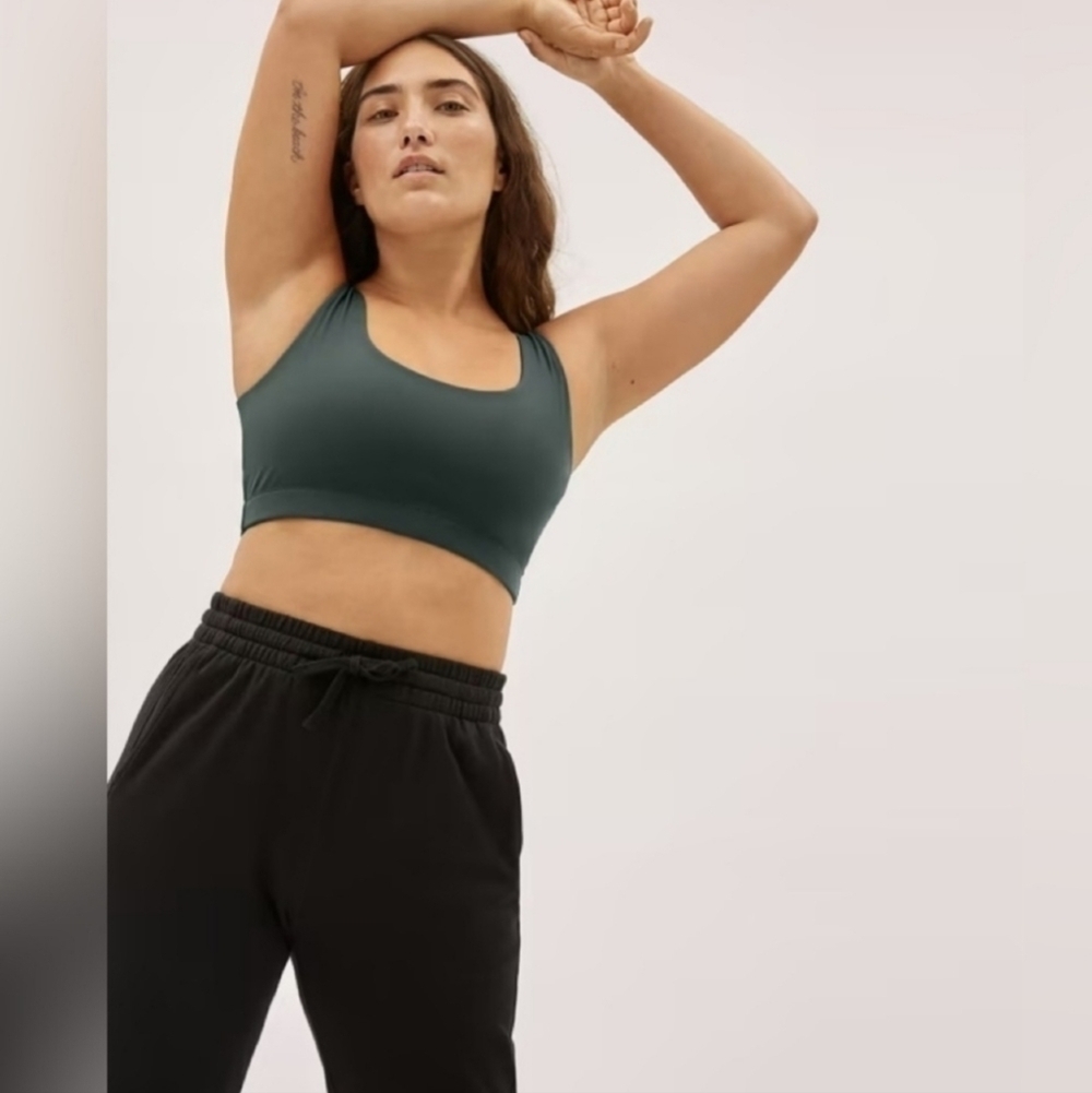 Everlane The Perform Bra in Pine•XS